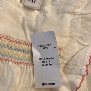 Gap baby girl bodysuit 12 to 18 month